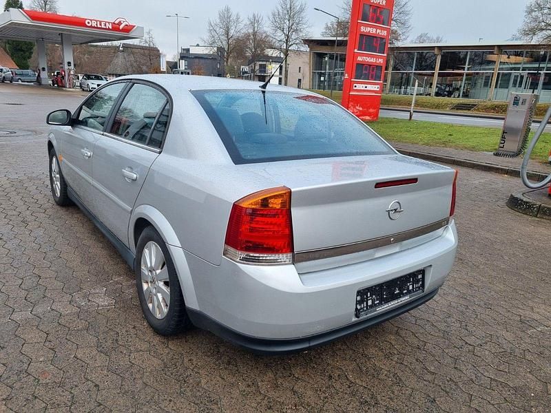 Gebraucht Opel Vectra 147 PS (108 kW) 2002 Silber Limousine