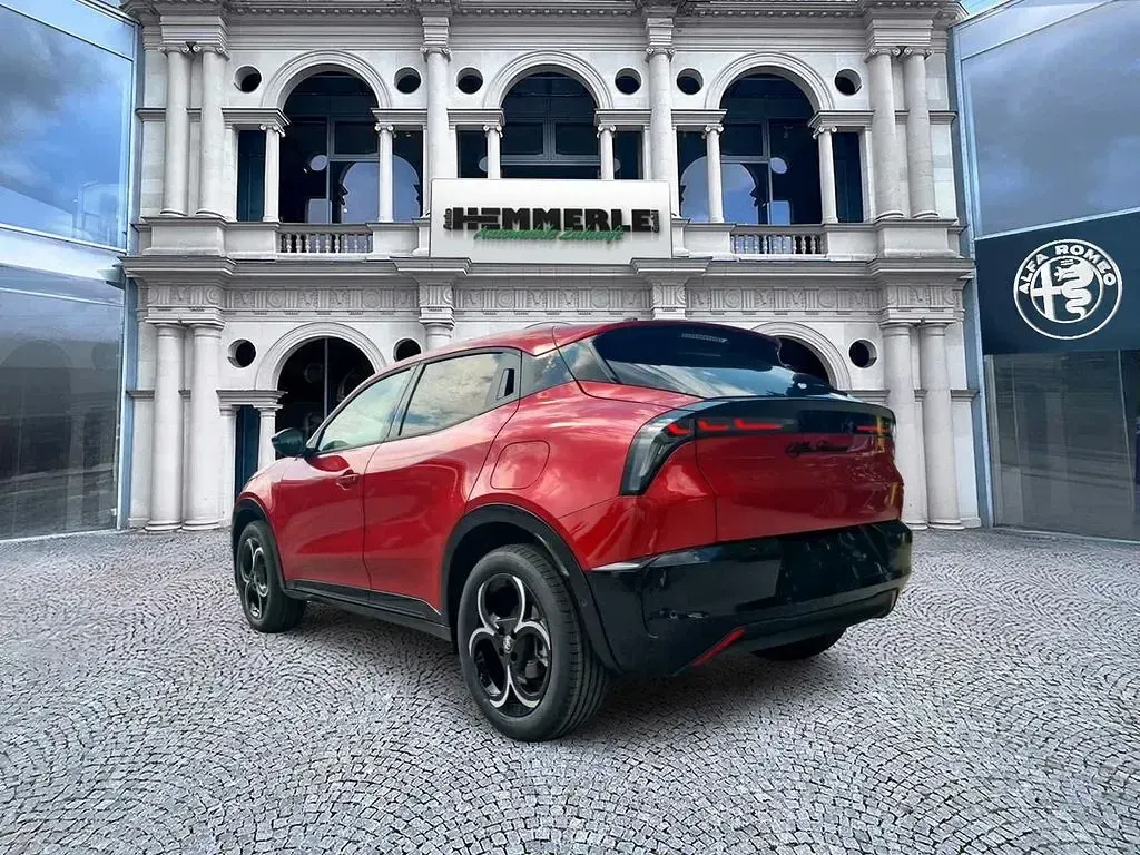 Neu Alfa Romeo Junior Ti 114 kW (156 PS) 2026 Rosso brera, metallic 3schich SUV
