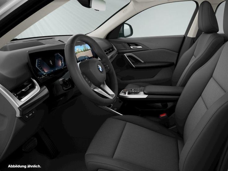 Gebraucht BMW X2 163 PS (119 kW) 2025 Alpinweiss SUV