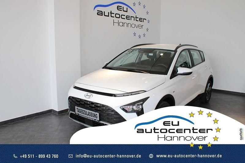 Weiss Neu 2025 Hyundai Bayon Select SUV | 19.490 € (Guter Preis) - Bild 1/4