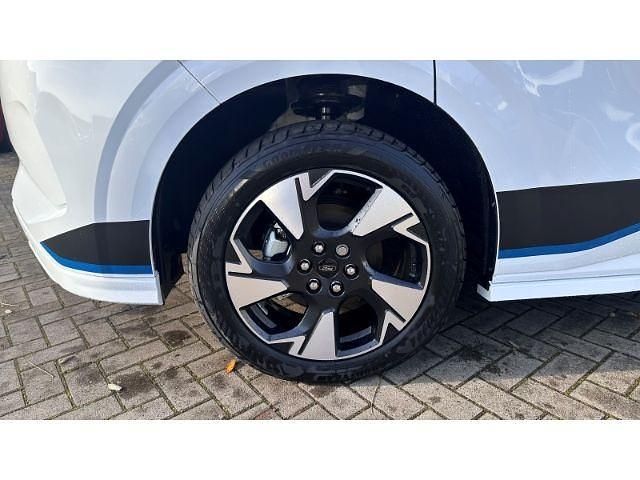 Neu Ford Tourneo Sport 160 kW (218 PS) 2025 Weiss Van / Kleinbus