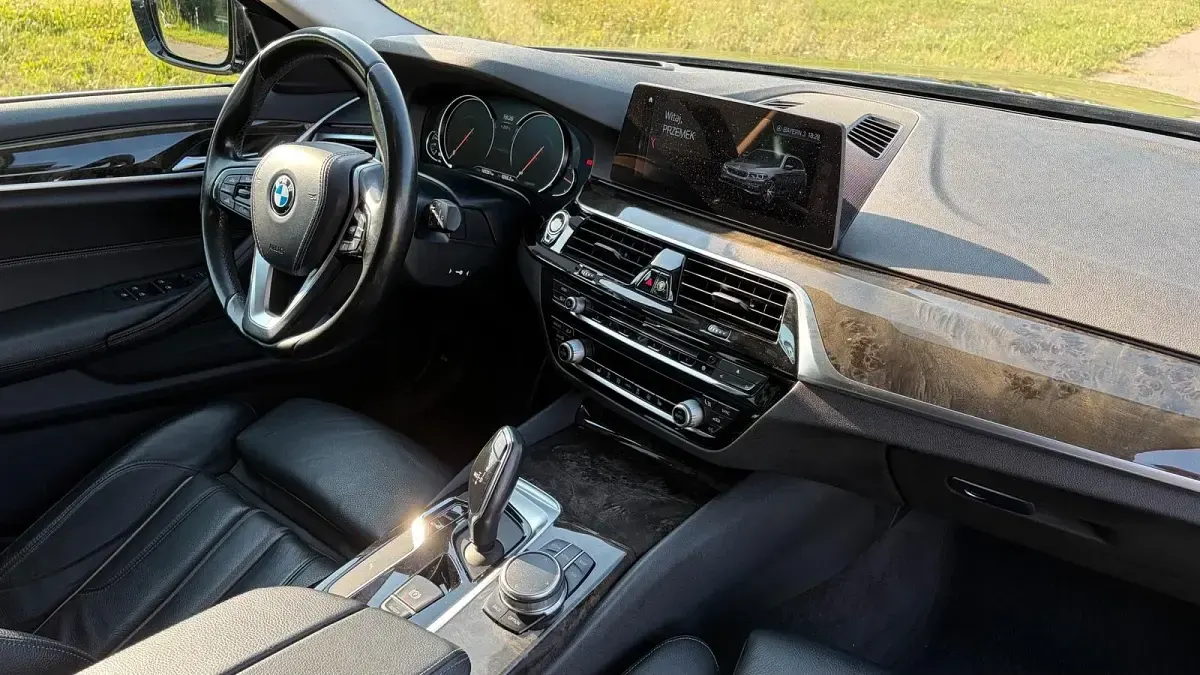 Gebraucht BMW 520 190 PS (139 kW) 2017 Schwarz Kombi