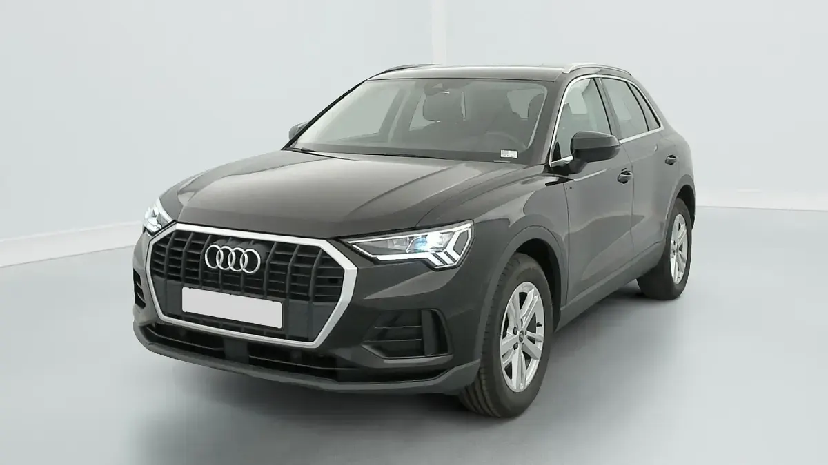 Gebraucht Audi Q3 Business 150 PS (110 kW) 2023 Schwarz (noir mythic) SUV