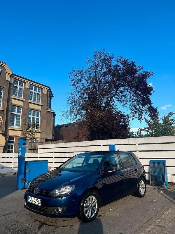 Gebraucht VW Golf VI Style 105 PS (77 kW) 2011 Blau Kleinwagen