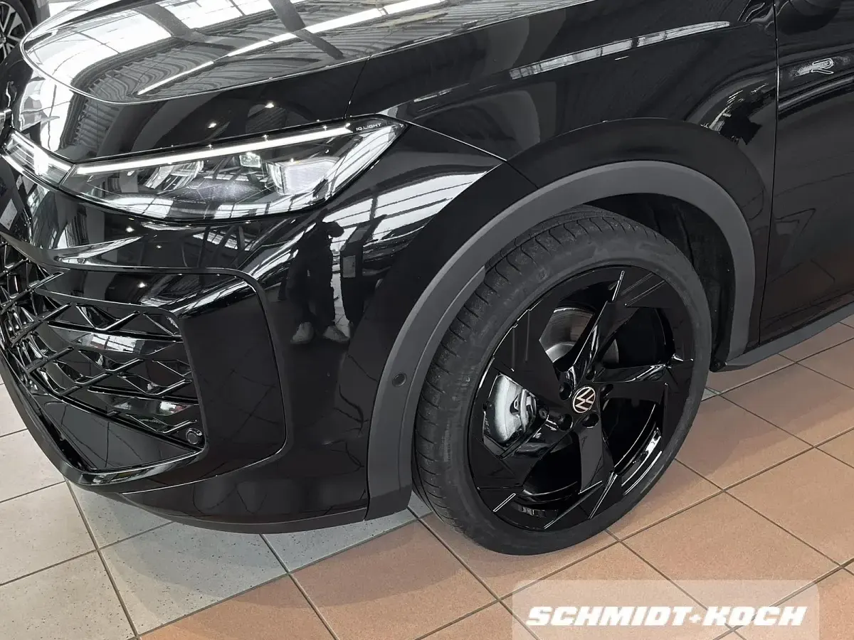 Neu VW T-Roc R-line 150 PS (110 kW) 2026 Grenadillschwarz (schwarz) SUV