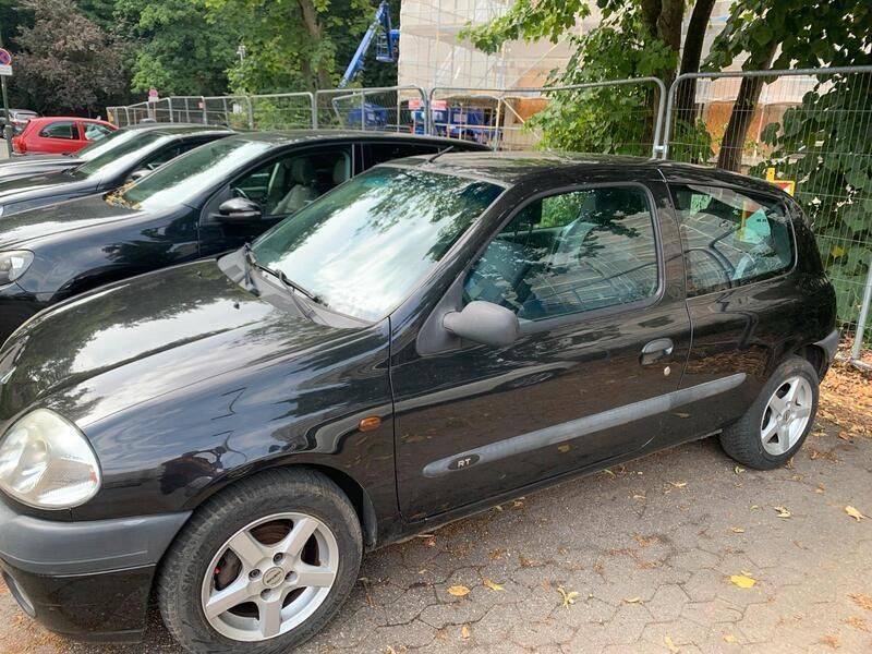 Schwarz Gebraucht 2000 Renault Clio II Kleinwagen | 699 € (Fairer Preis) - Bild 1/4