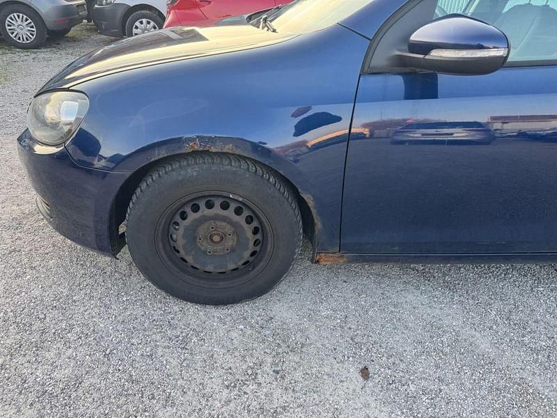 Gebraucht VW Golf VI Trendline 105 PS (77 kW) 2010 Blau Kleinwagen