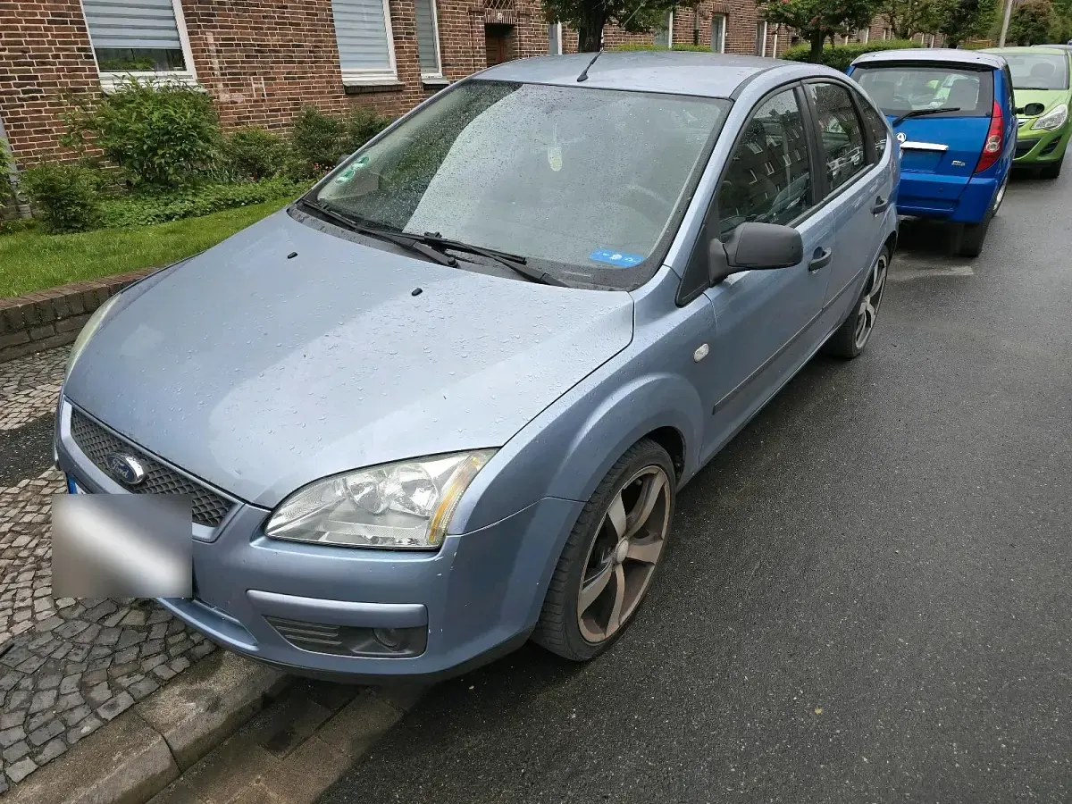 Usata Ford Focus 105 CV (77 kW) 2006 Blu Station wagon