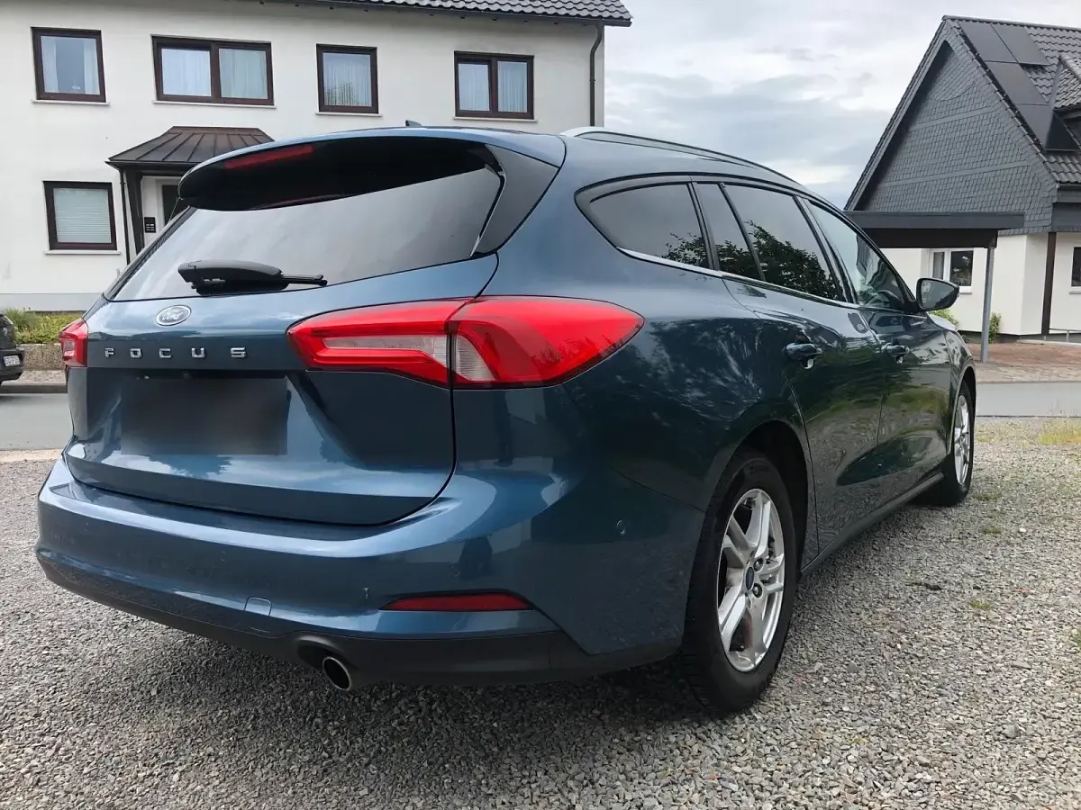 Gebraucht Ford Focus 120 PS (88 kW) 2020 Blau Kombi
