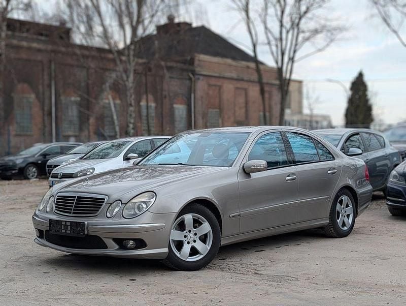 Gebraucht Mercedes E320 Avantgarde 224 PS (164 kW) 2003 Silber Limousine