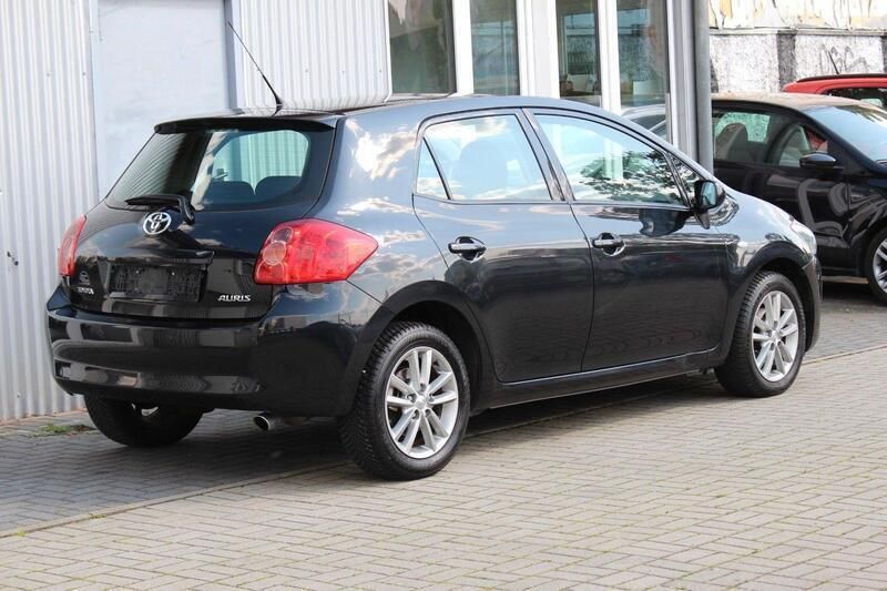 Gebraucht Toyota Auris Team 124 PS (91 kW) 2009 Schwarz Kleinwagen