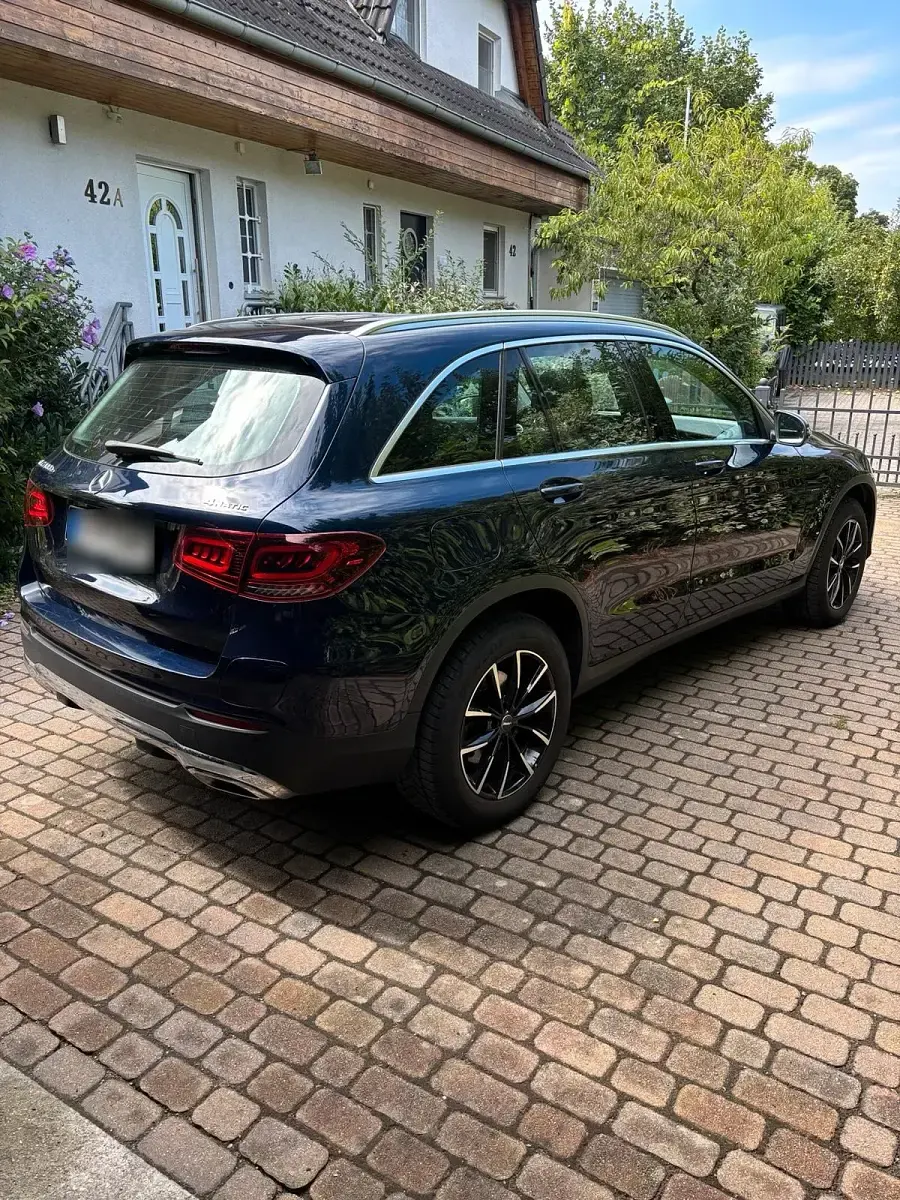 Gebraucht Mercedes GLC300e 320 PS (235 kW) 2021 Blau SUV