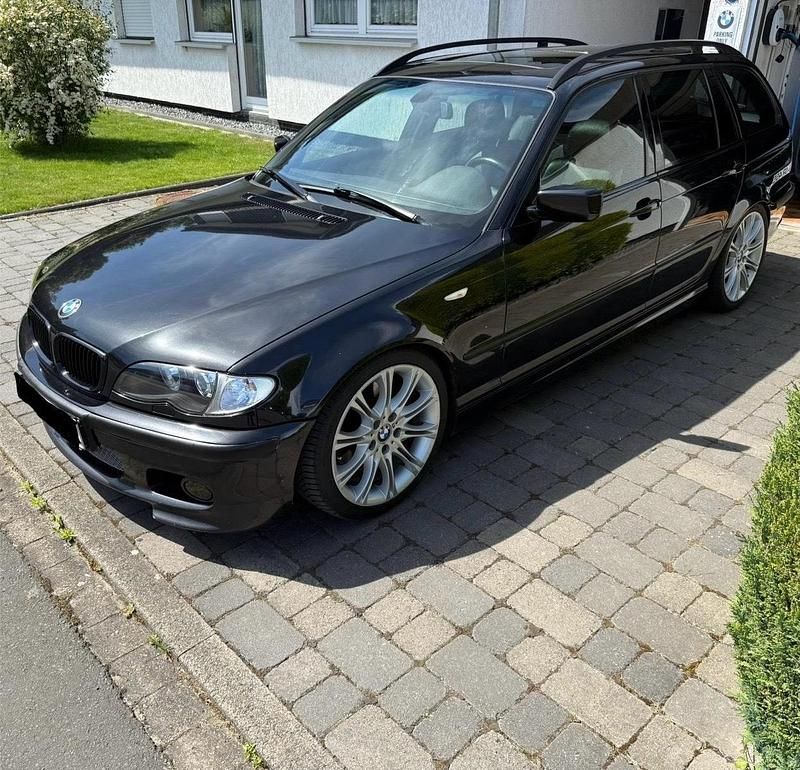 Schwarz Gebraucht 2005 BMW 330 M Sport Kombi | 4.800 € (Fairer Preis) - Bild 1/4