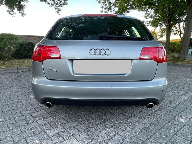 Używany Audi A6 177 KM (130 kW) 2005 Szary Kombi