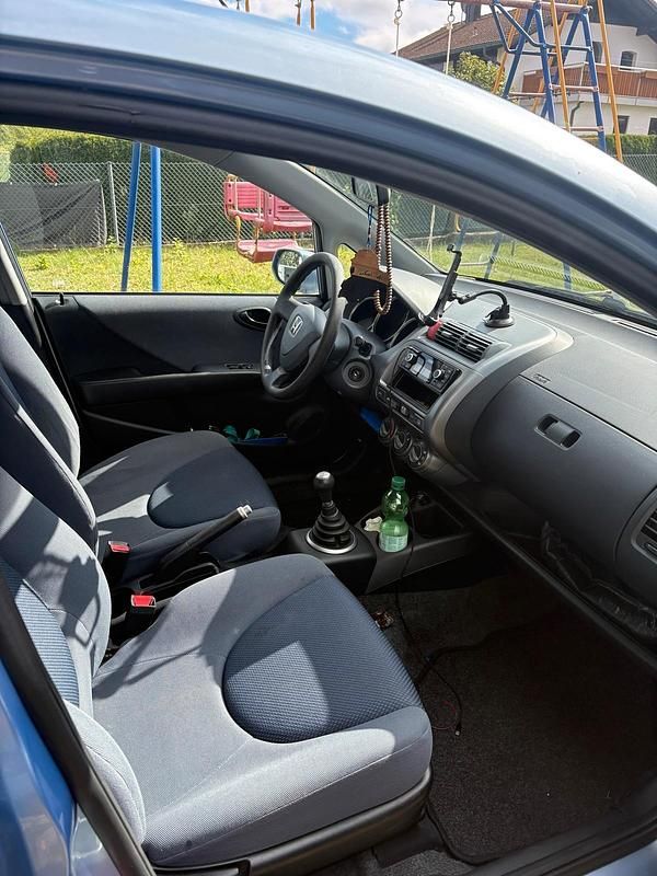 Blau Gebraucht 2003 Honda Jazz Kleinwagen | 900 € (Superpreis) - Bild 1/4