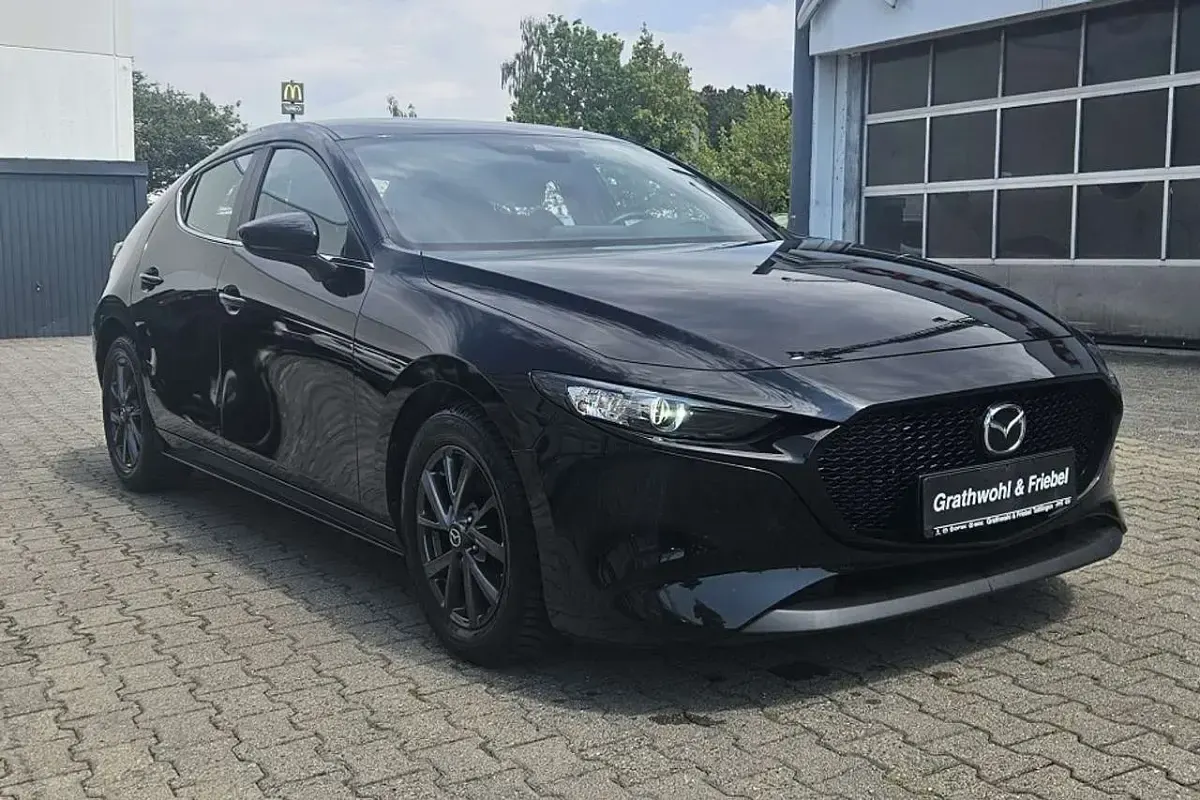 Gebraucht Mazda 3 122 PS (89 kW) 2020 Jet black Limousine