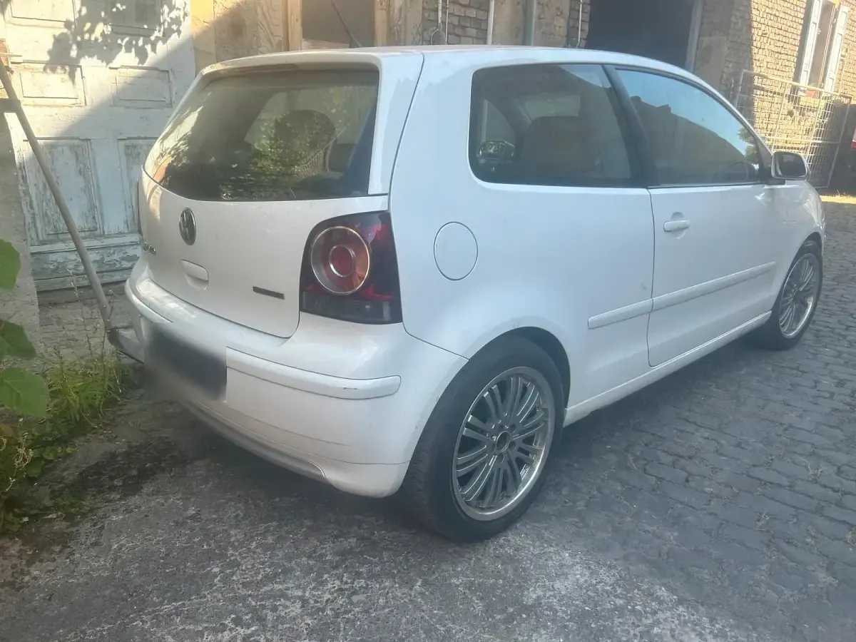 Gebraucht VW Polo 80 PS (58 kW) 2008 Weiß Kleinwagen