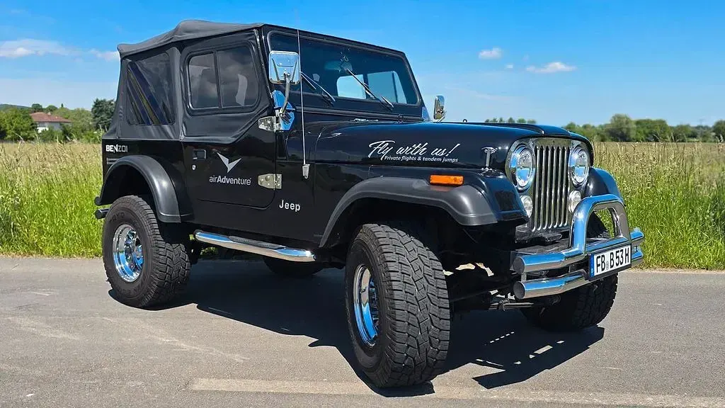 Used Jeep CJ 243 HP (178 kW) 1986 Black SUV