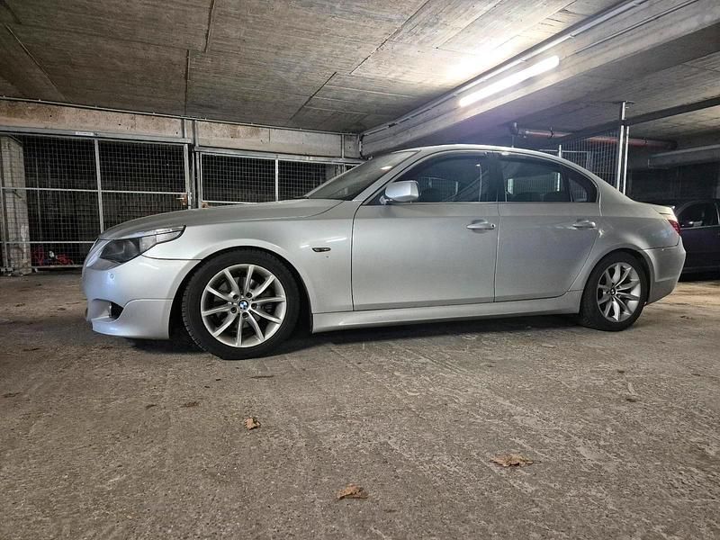 Gebraucht BMW 525 192 PS (141 kW) 2004 Silber Limousine