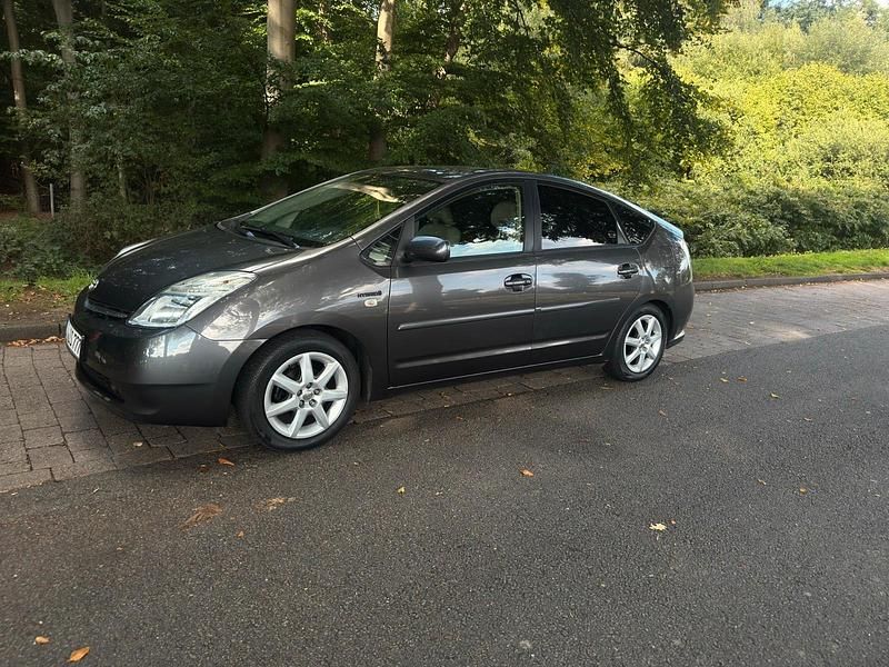 Grau Gebraucht 2008 Toyota Prius Executive Kleinwagen | 6.500 € (Etwas zu teuer) - Bild 1/4