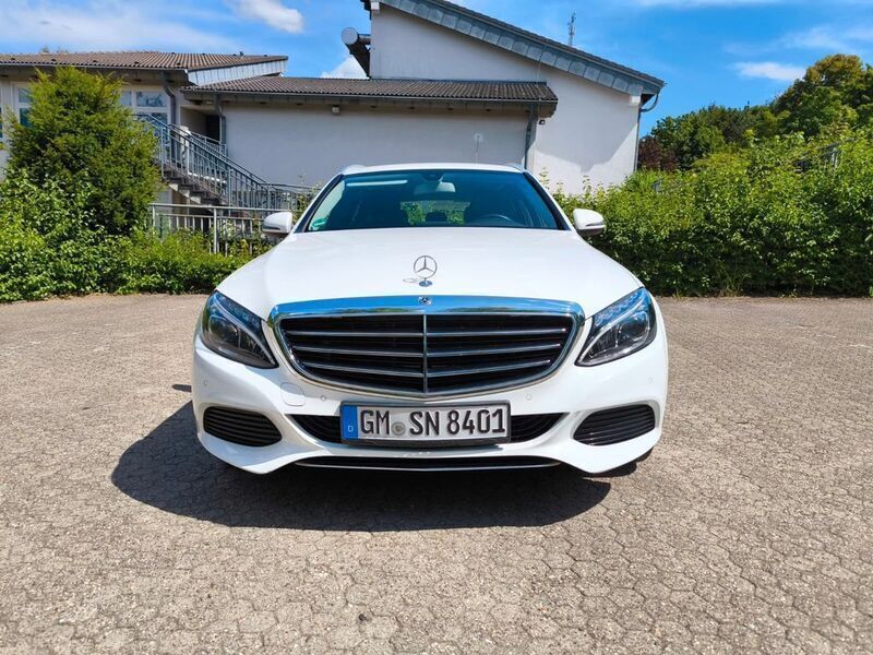 Weiß Gebraucht 2018 Mercedes C220 Avantgarde Kombi | 17.500 € (Superpreis) - Bild 1/4