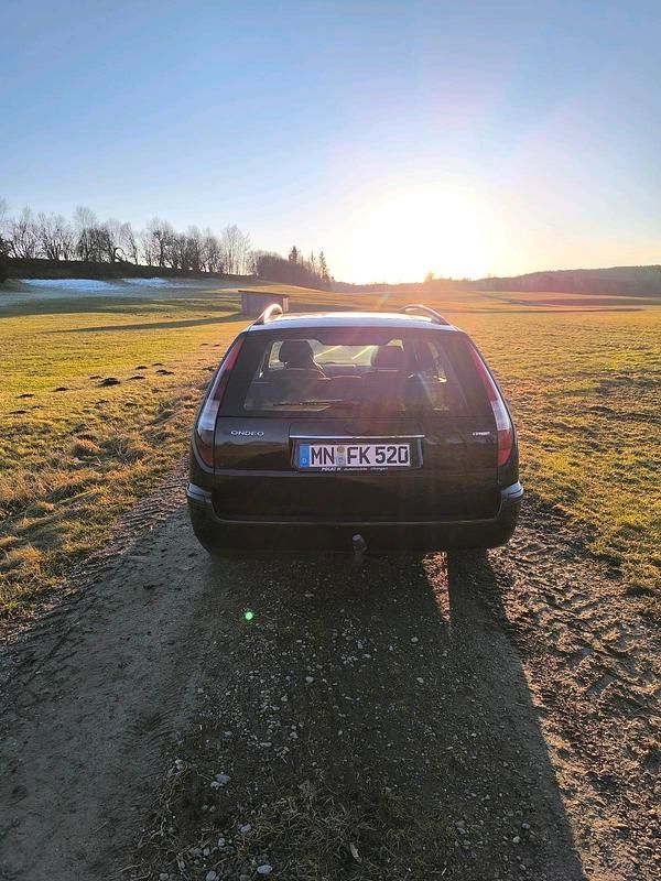 Gebraucht Ford Mondeo 116 PS (85 kW) 2005 Blau Kombi