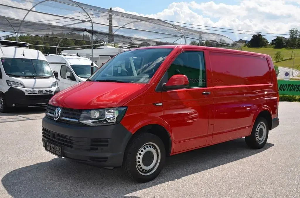 Gebraucht VW T6 150 PS (110 kW) 2019 Rot Van