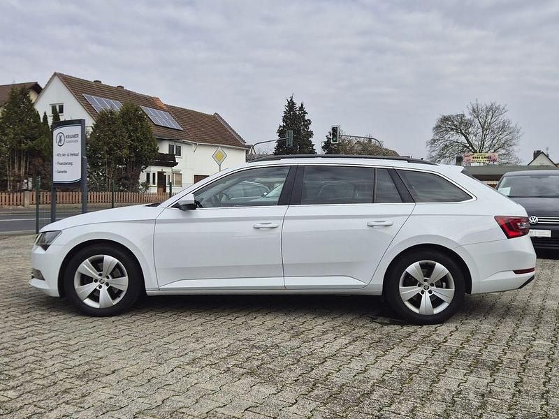 Gebraucht Skoda Superb 150 PS (110 kW) 2016 Weiß Limousine