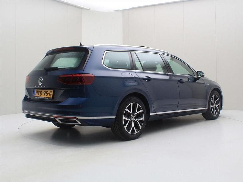 Gebraucht VW Passat GTE 156 PS (114 kW) 2020 Blau Kombi