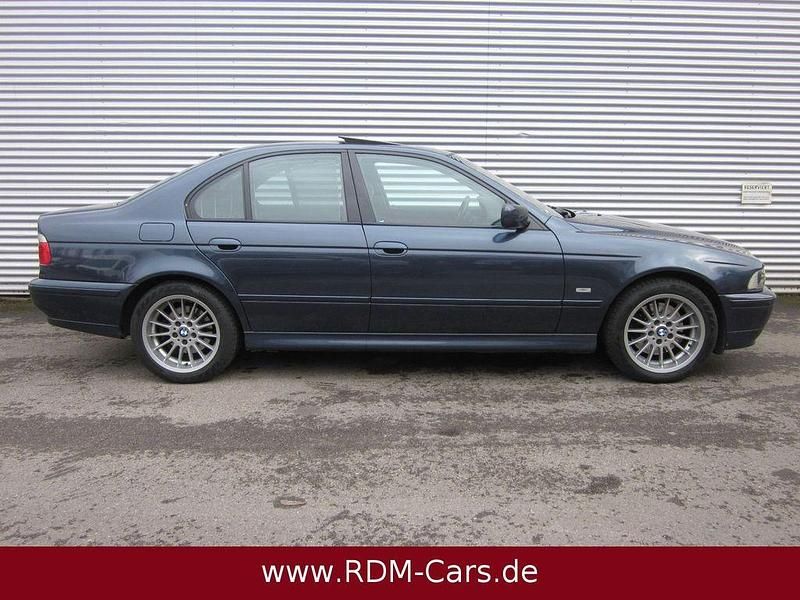 Gebraucht BMW 535 Exclusive 245 PS (180 kW) 2001 Blau Limousine