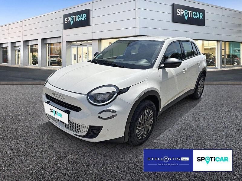 Weiß Gebraucht 2024 Fiat 600 SUV | 20.998 € (Superpreis) - Bild 1/4