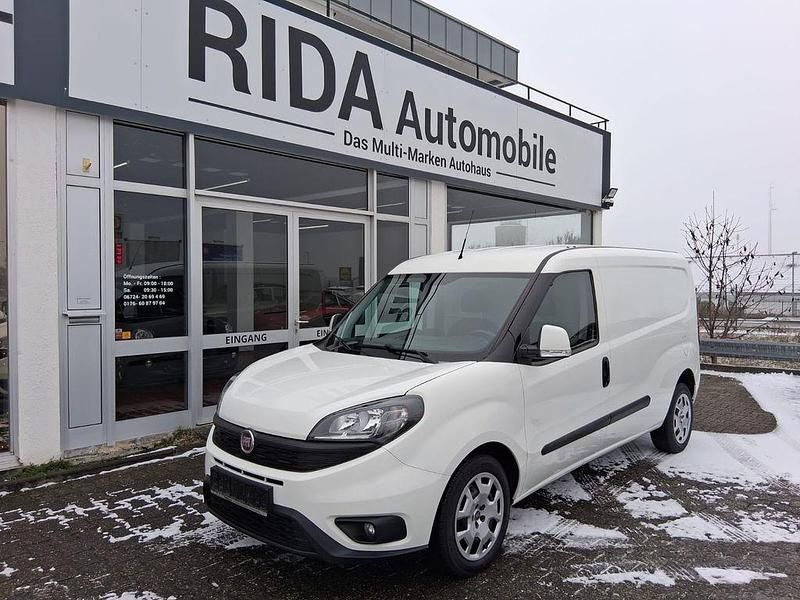 Weiß Gebraucht 2019 Fiat Doblò Van / Kleinbus | 8.500 € (Superpreis) - Bild 1/4
