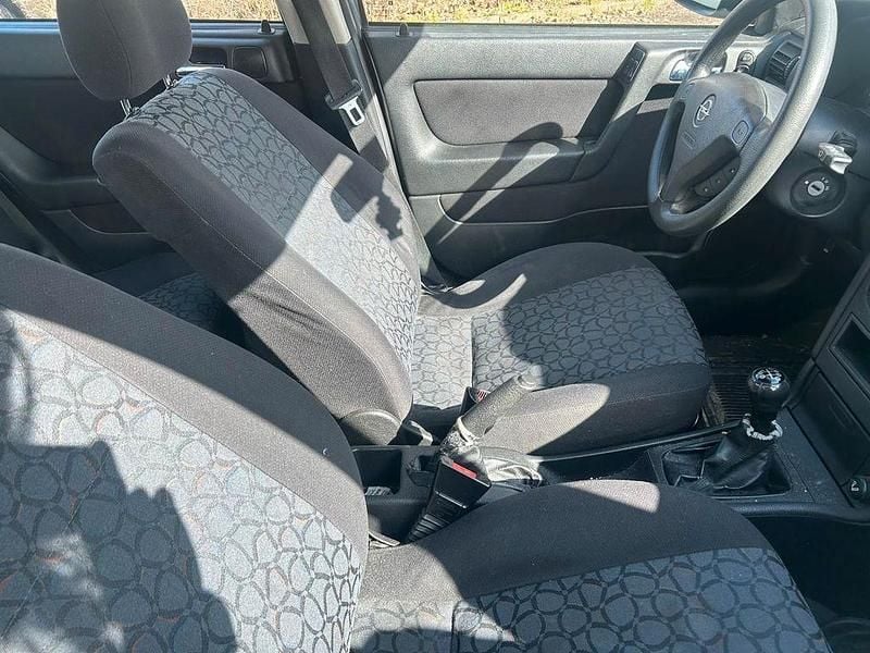 Gebraucht Opel Astra Classic Edition 101 PS (74 kW) 2000 Silber Limousine