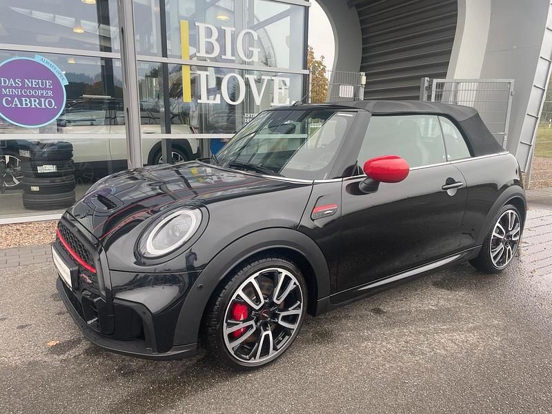 Schwarz Gebraucht 2023 Mini John Cooper Works Cabriolet Cabrio | 37.880 € (Fairer Preis) - Bild 1/4