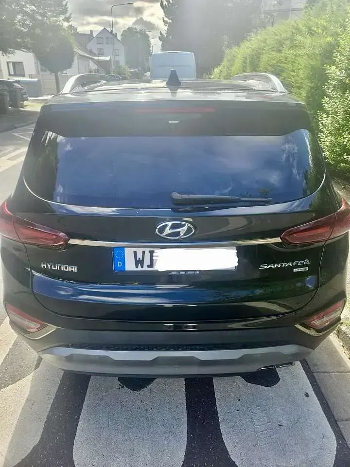 Gebraucht Hyundai Santa Fe Premium 200 PS (147 kW) 2019 Schwarz SUV