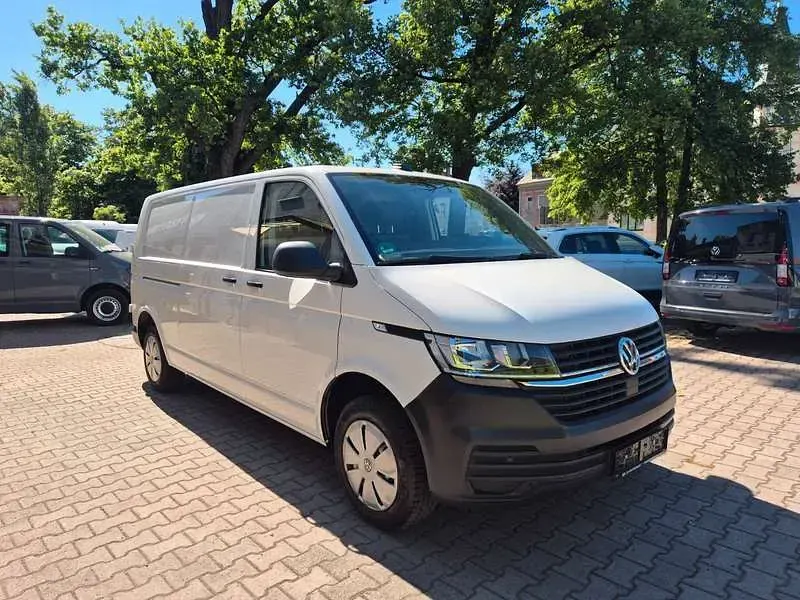 Gebraucht VW T6.1 150 PS (110 kW) 2023 Weiß Van