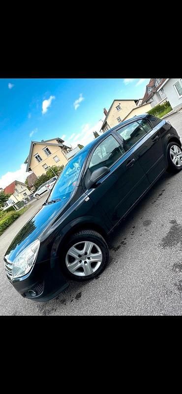 Gebraucht Opel Astra 120 PS (88 kW) 2009 Schwarz Kleinwagen