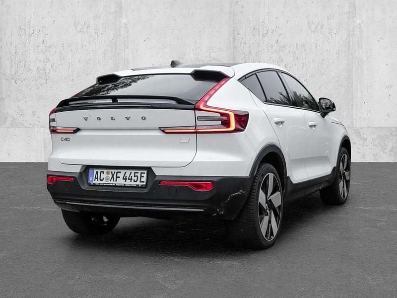Używany Volvo C40 Ultimate 185 kW (252 KM) 2024 Biały SUV