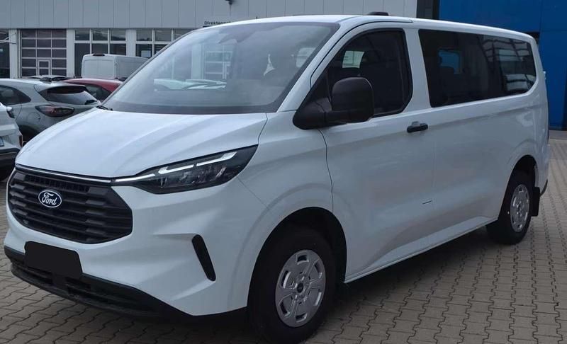 Weiß Gebraucht 2024 Ford Transit Custom Van / Kleinbus | 34.890 € (Guter Preis) - Bild 1/2