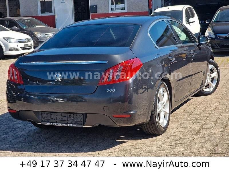 Gebraucht Peugeot 508 Active 156 PS (114 kW) 2011 Grau Limousine