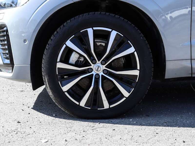 Gebraucht Volvo XC60 Ultimate 197 PS (144 kW) 2023 Grau SUV