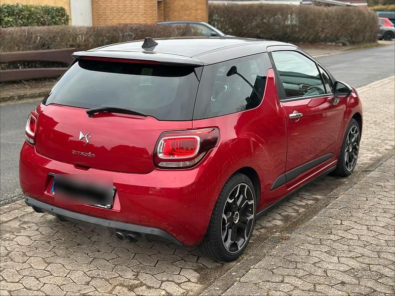 Gebraucht Citroën DS3 Sport Chic 156 PS (114 kW) 2014 Rot Kleinwagen