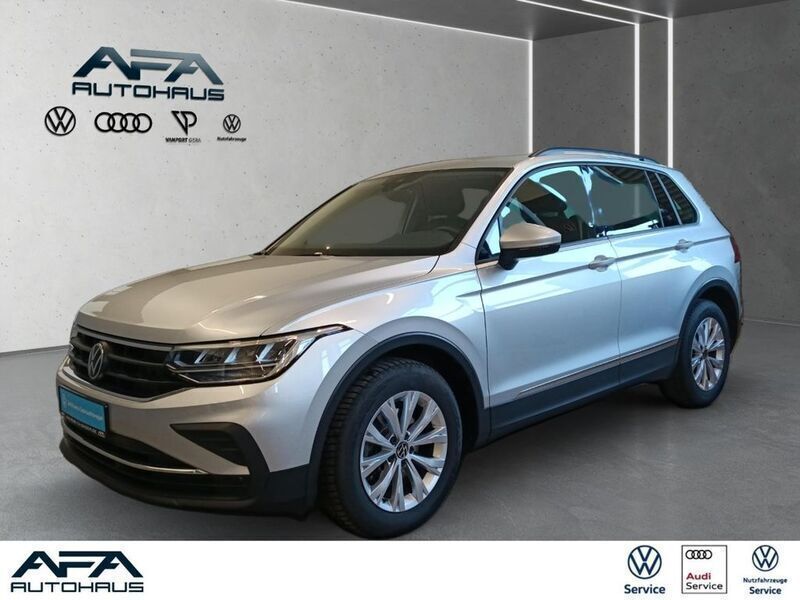 Silber Gebraucht 2024 VW Tiguan Life SUV | 29.950 € (Superpreis) - Bild 1/4