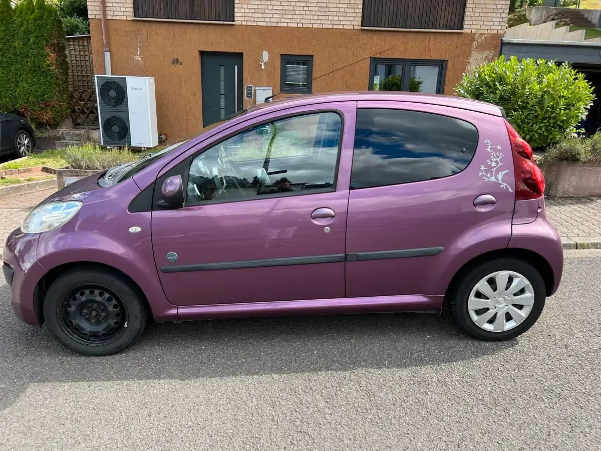 Gebraucht Peugeot 107 Envy 68 PS (50 kW) 2012 Violet Kleinwagen