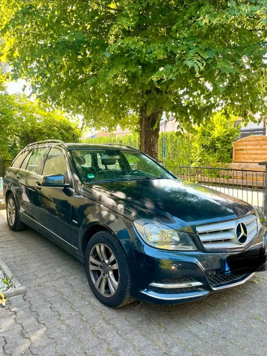 Gebraucht Mercedes C180 156 PS (114 kW) 2011 Schwarz Kombi