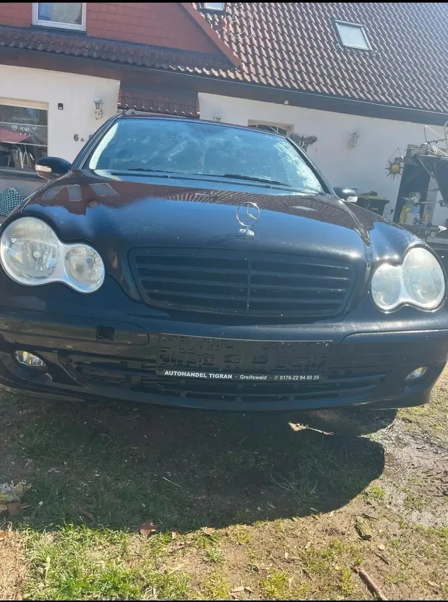 Gebraucht Mercedes C200 Classic 163 PS (119 kW) 2006 Schwarz Kombi