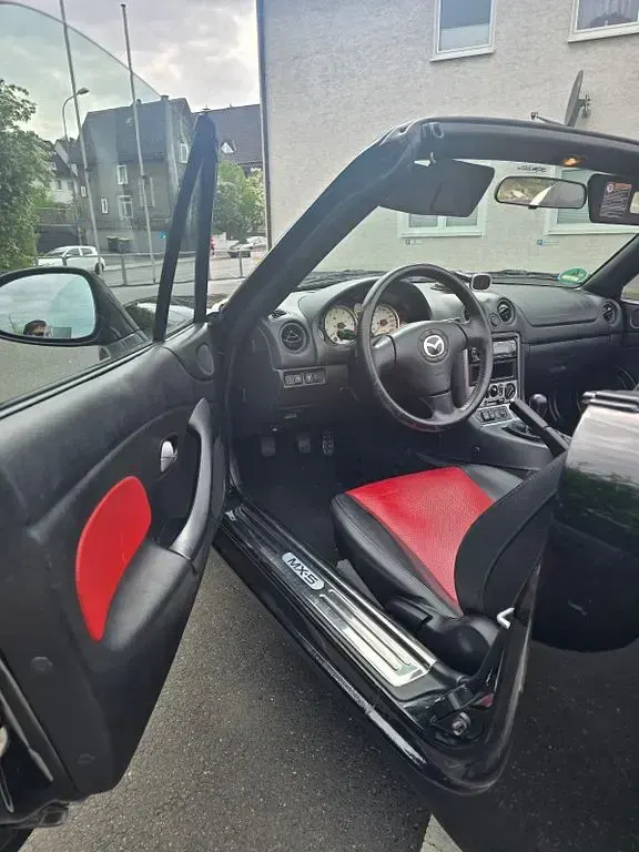 Gebraucht Mazda MX5 145 PS (106 kW) 2004 Schwarz Cabrio
