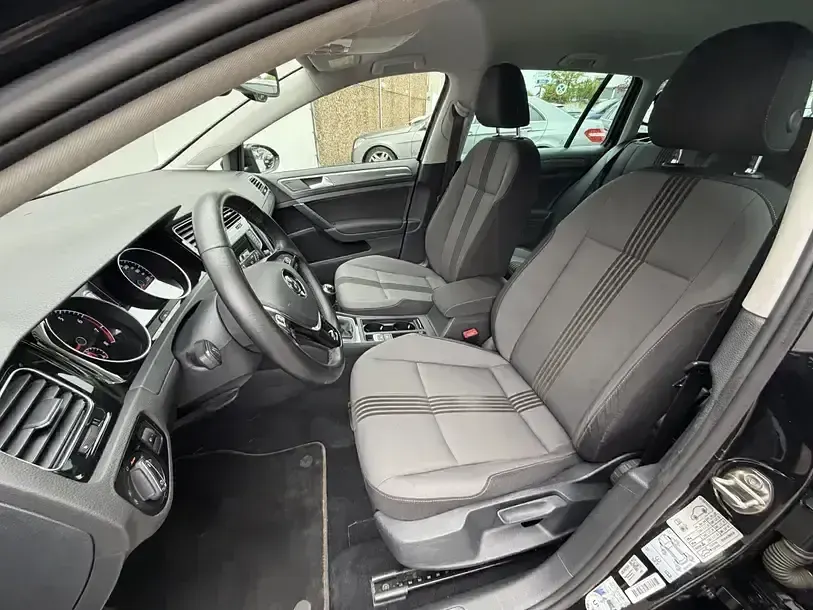 Gebraucht VW Golf VII Allstar 125 PS (91 kW) 2016 Deep black perleffekt Kombi