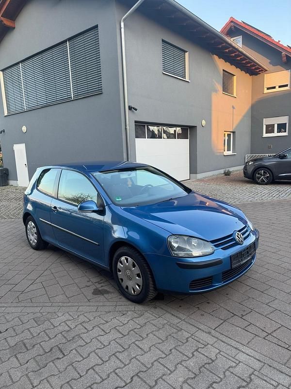 Gebraucht VW Golf V 102 PS (75 kW) 2004 Blau Kleinwagen