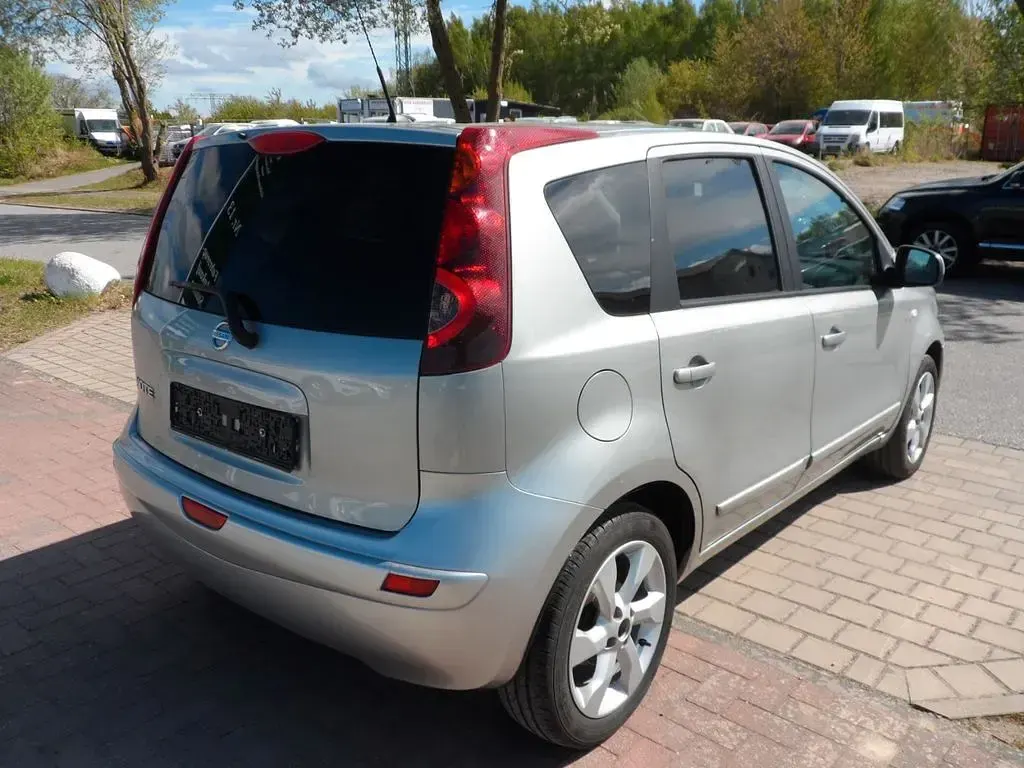 Gebraucht Nissan Note Acenta 110 PS (80 kW) 2010 Grau Kleinwagen